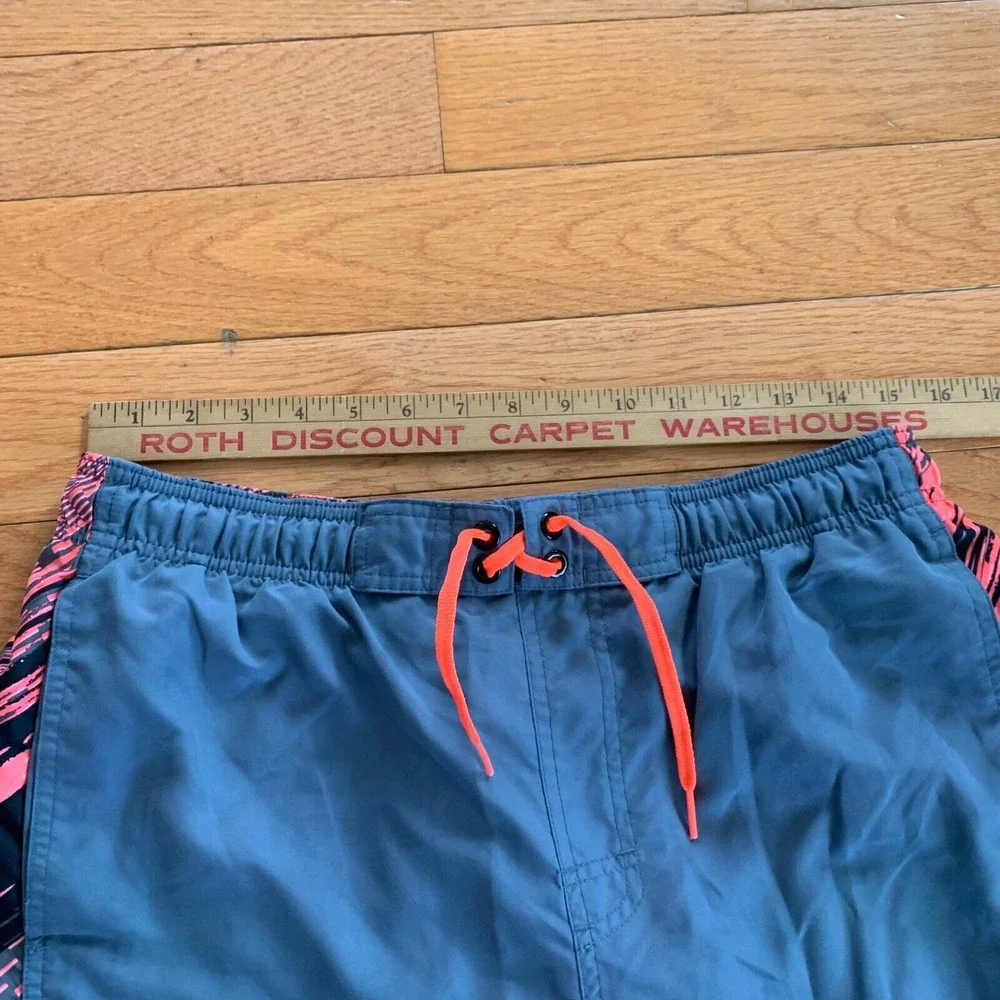 Nike Swim Trunks Mens‎ L Gray Pink Board Shorts Swoosh Swim 80's Vibe